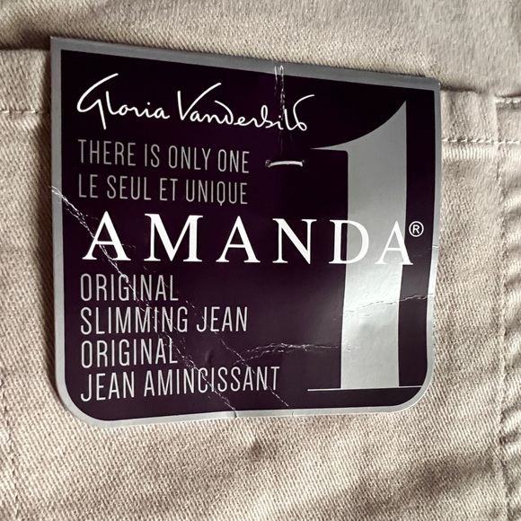 Gloria Vanderbilt - Amanda Jeans - Picture 9 of 14